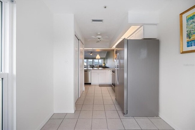 Building Photo - 841 Waterside Dr