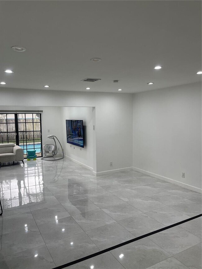 Building Photo - 10153 SW 51st St