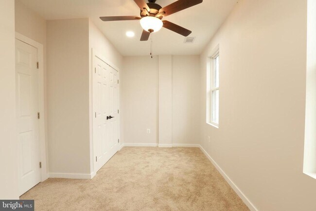 Building Photo - 1625 Montello Ave NE