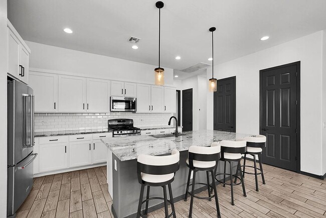 Building Photo - 369 W Glacier Bay Dr