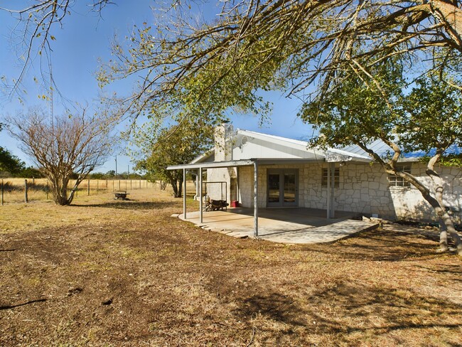 Building Photo - 371 Ranch to Market Rd 648