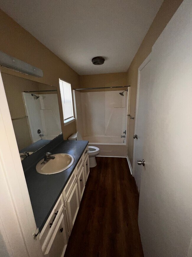 Building Photo - 6537- 6543 Long Meadow