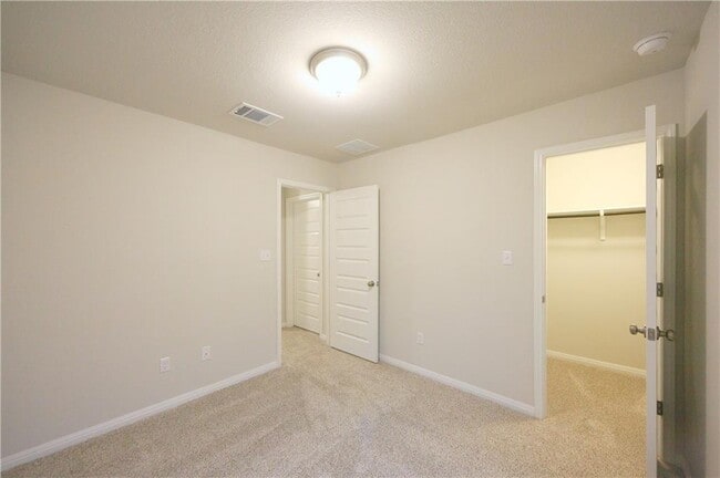 Building Photo - 1732 Fountain Bridge Dr