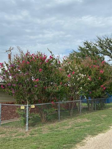 Building Photo - 104 County Rd 1296