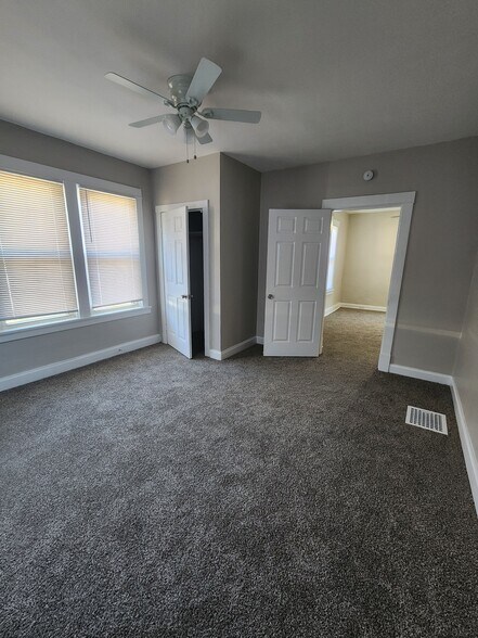 Building Photo - 233 Redmond Ave