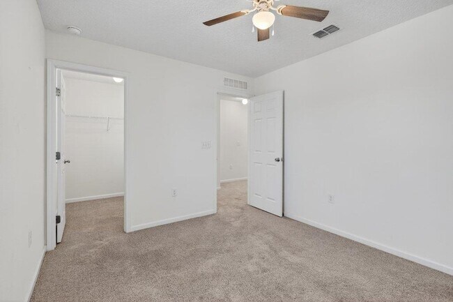 Building Photo - 43 Mustard Hl Ct