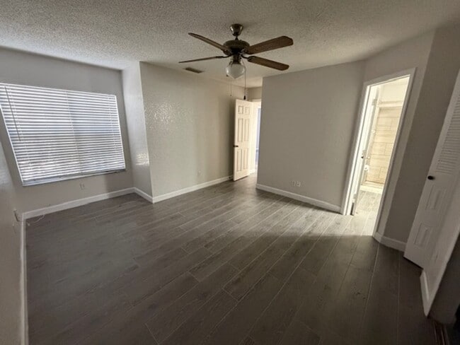 Building Photo - Lake Mary - 3 Bedroom, 2 Bathroom - $1995.00