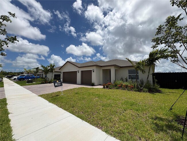 Building Photo - 17376 SW 285th St