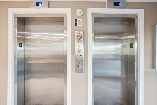 Building Photo - 9397 Midnight Pass Rd