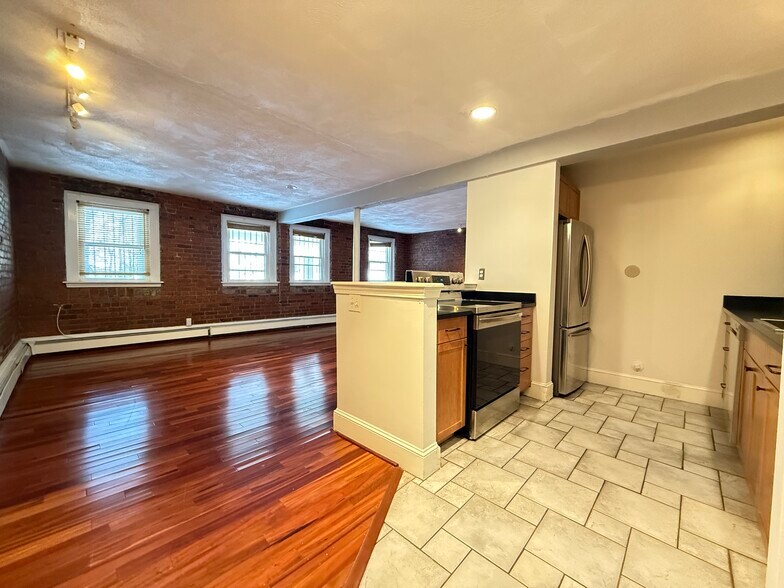 Building Photo - 39 South St