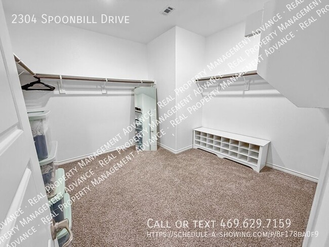 Building Photo - 2304 Spoonbill Dr