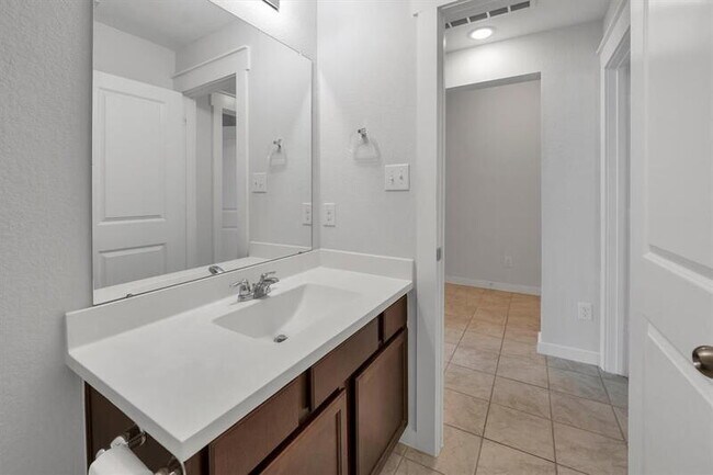 Building Photo - 31415 Stone Ridge Forest Dr