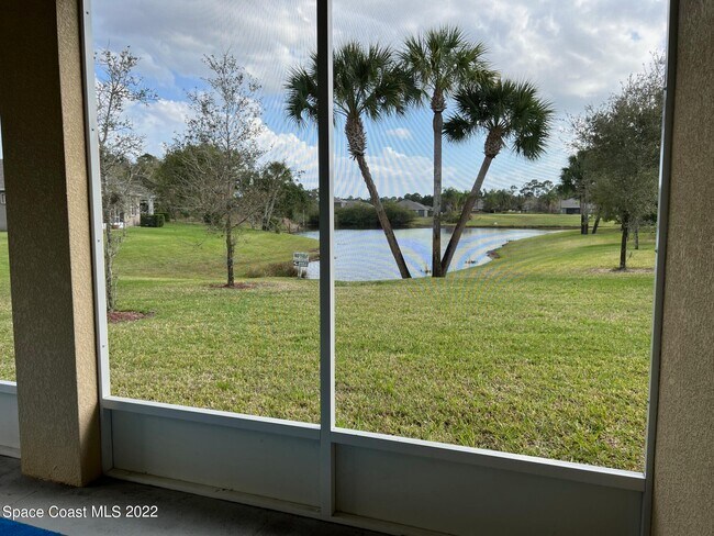 Building Photo - 728 Remington Green Dr SE