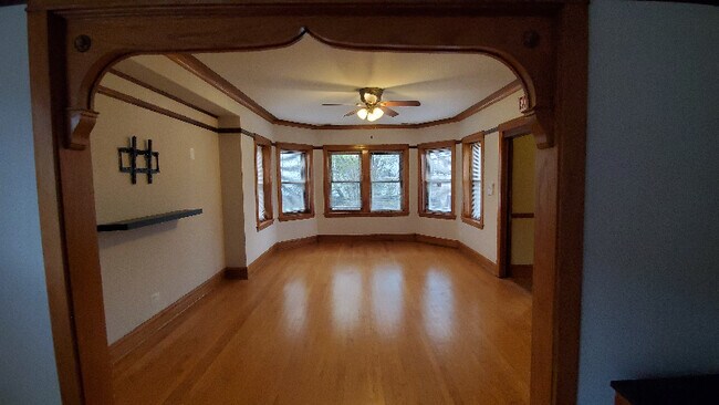 Building Photo - 5328 W Parker Ave