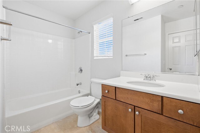 Building Photo - 15 Platinum Cir