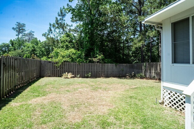 Building Photo - 537 Cedar Rock Dr