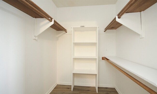 Building Photo - 6406 Ashton St