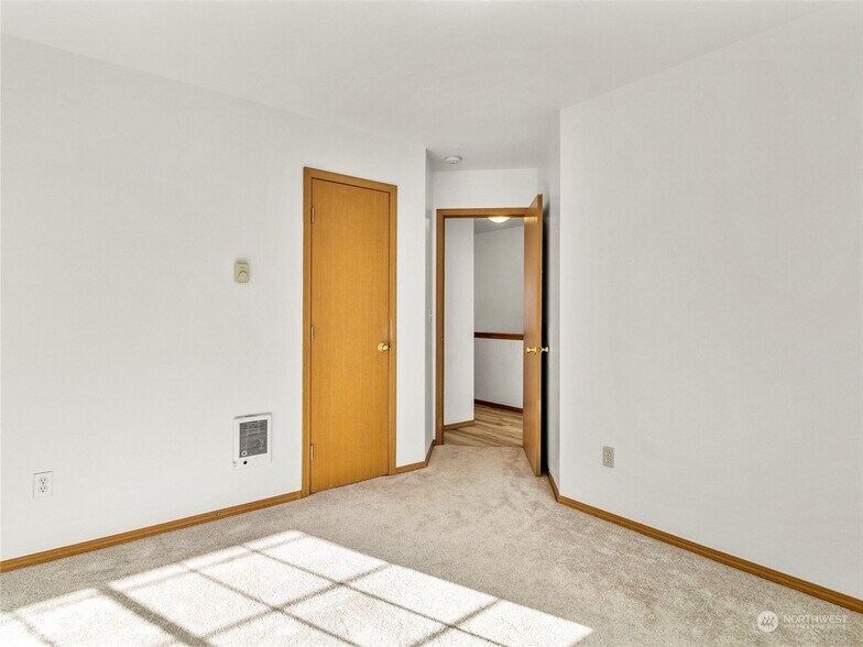 Building Photo - 2411 Conger Ave NW