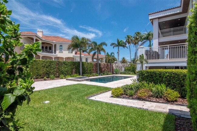 Building Photo - 3340 Hibiscus Dr W