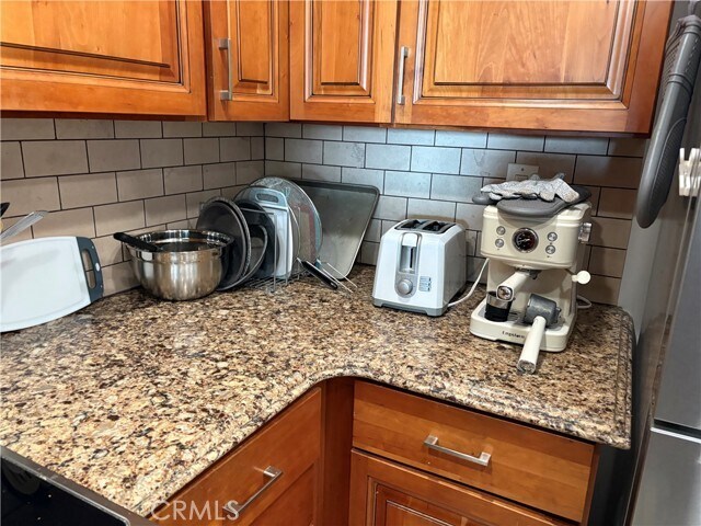 Building Photo - 525 E Seaside Way