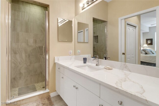 Building Photo - 10390 Washingtonia Palm Way