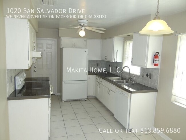 Building Photo - 1020 San Salvador Dr