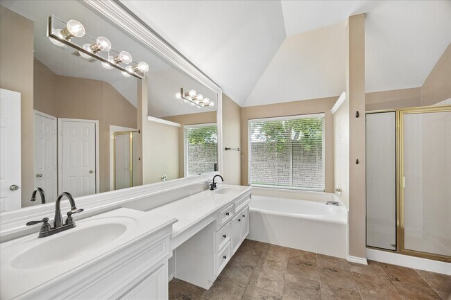 Building Photo - 2102 Grand Brook Ct