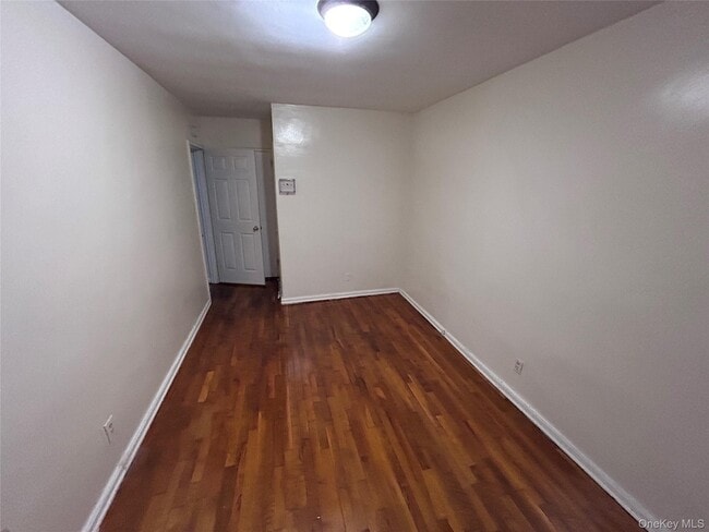 Building Photo - 1116 E 102nd St