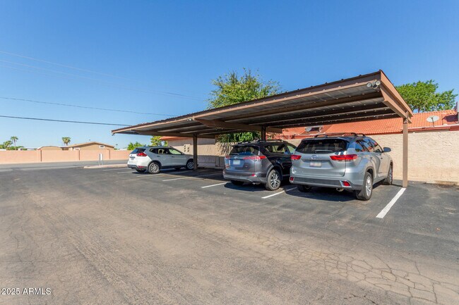 Building Photo - 17225 N 16th St