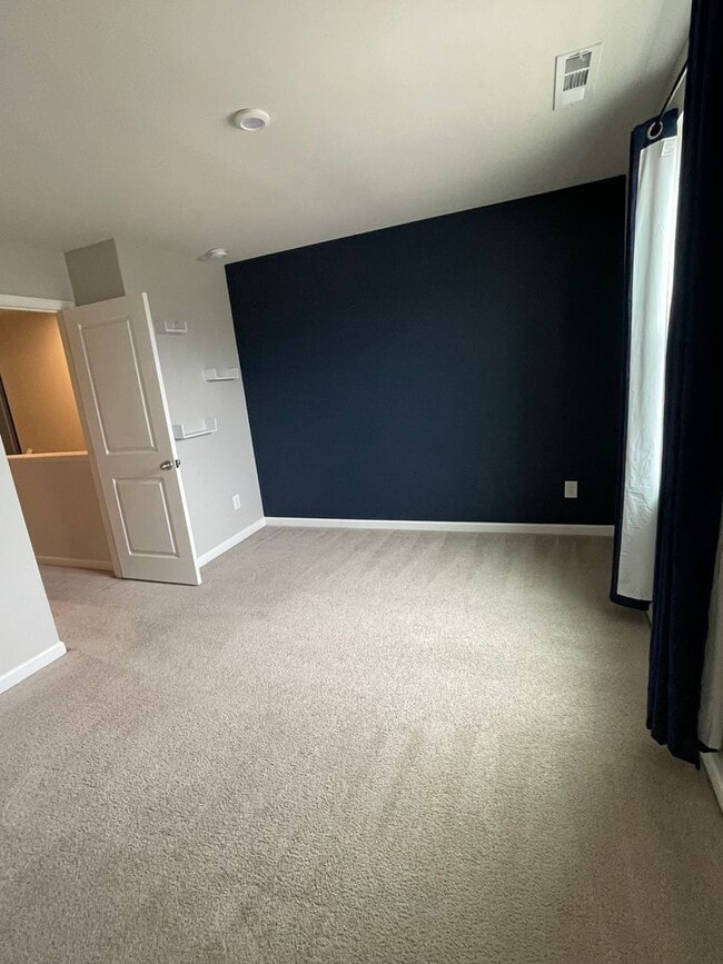 Building Photo - 2017 Westchester Dr