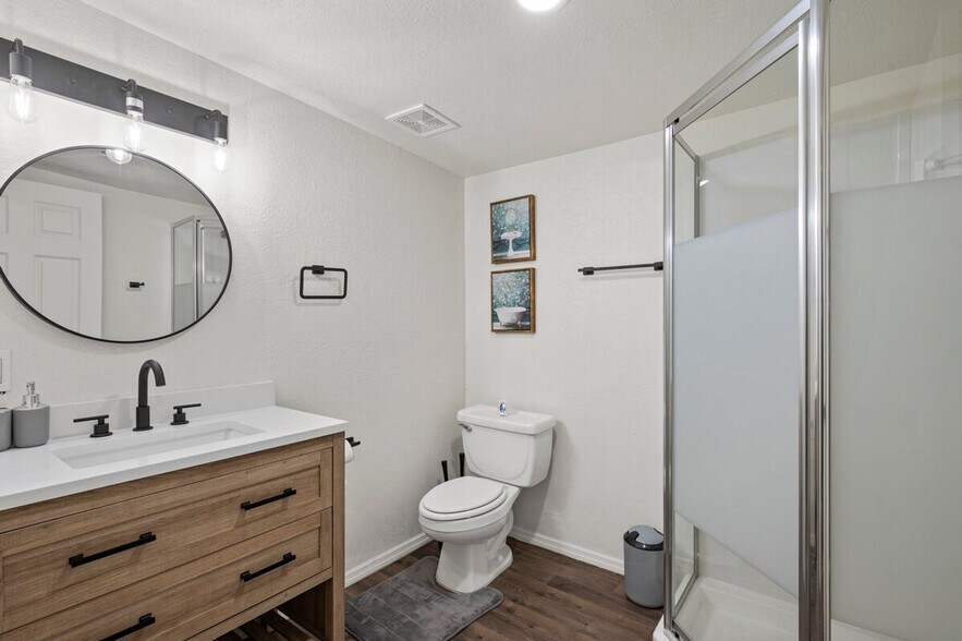 Building Photo - 4010 W Sherman St