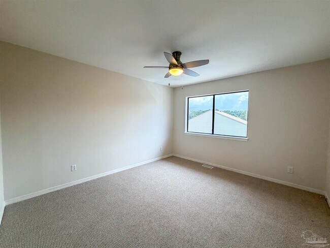 Building Photo - 4221 Brookside Dr