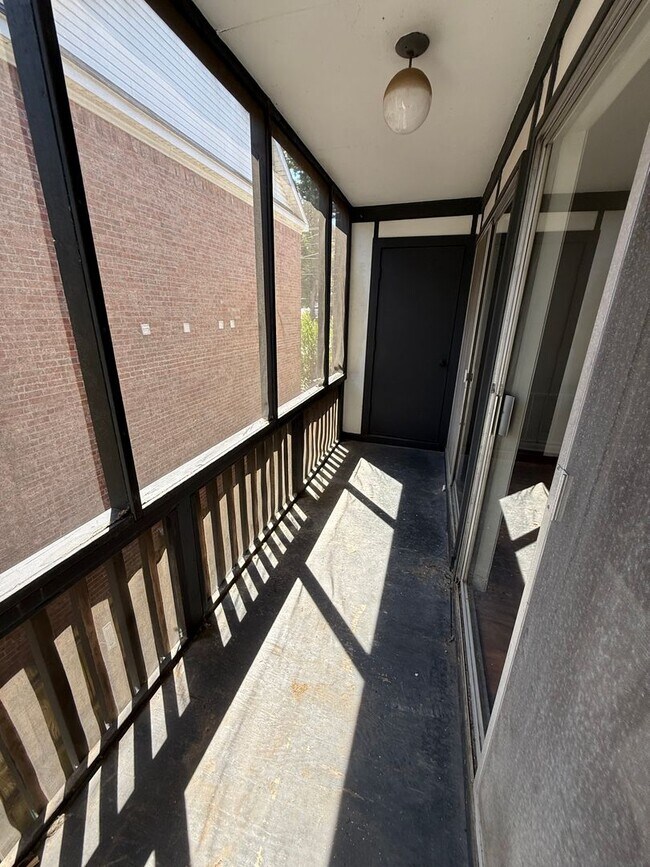 Building Photo - 5618 B St