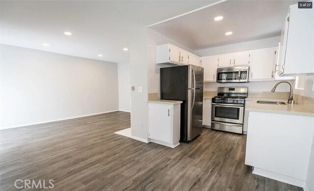 Primary Photo - 4406 Cahuenga Blvd