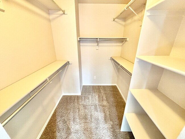 Building Photo - 6458 Silver Mesa Dr
