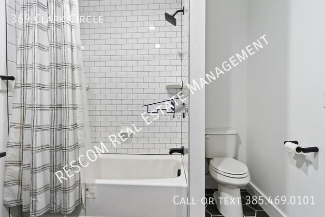 Building Photo - 369 Clark Cir