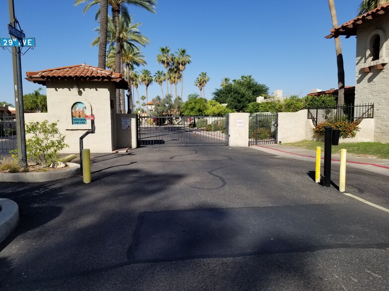 Building Photo - 16445 N 29th Dr