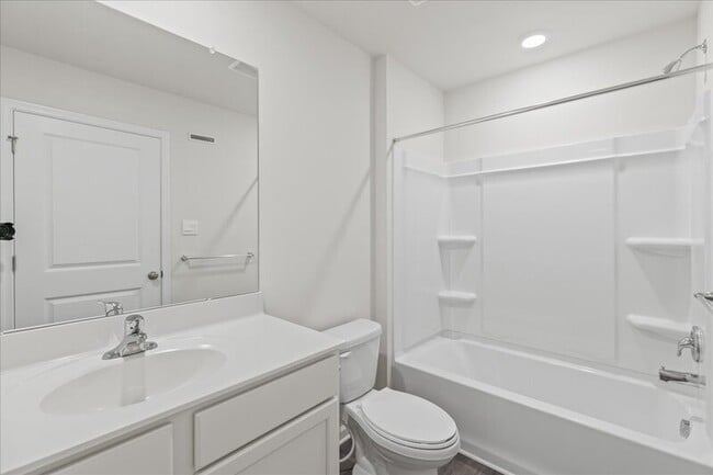 Building Photo - 15 Whaler Dr