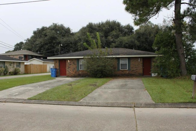 Primary Photo - 132 Venus Street