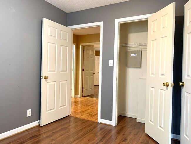 Building Photo - 106 Bowers Ct