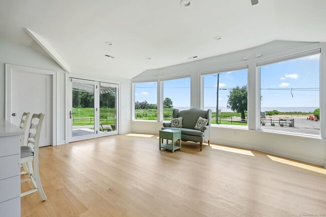 Building Photo - 50 Beach View Dr