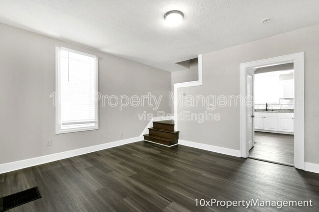 Building Photo - 1507 Duxberry Ave