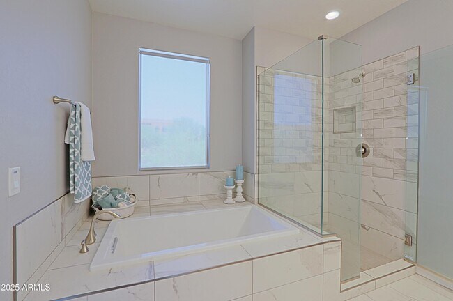 Building Photo - 7350 E Vista Bonita Dr