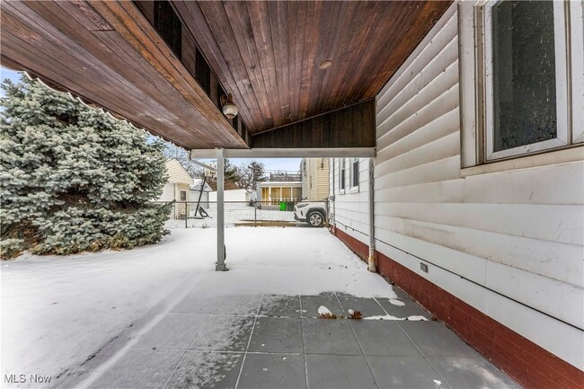 Building Photo - 22501 Arms Ave