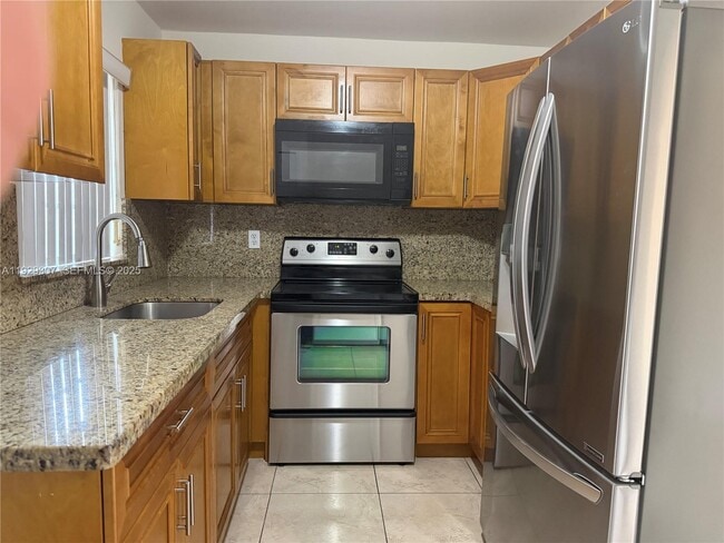 Building Photo - 6085 W Flagler St