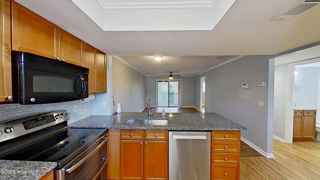 Building Photo - 4547 Holly Tree Rd