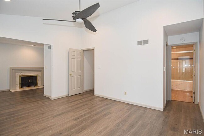 Building Photo - 4444 Lindell Blvd