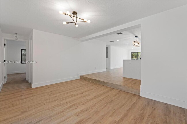 Building Photo - 1516 SW 30th Terrace