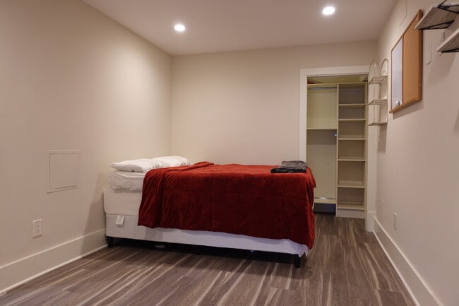 Building Photo - 34 Channing St NW