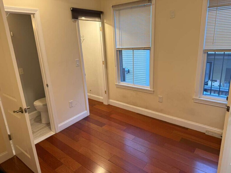 Building Photo - 89 Hancock St